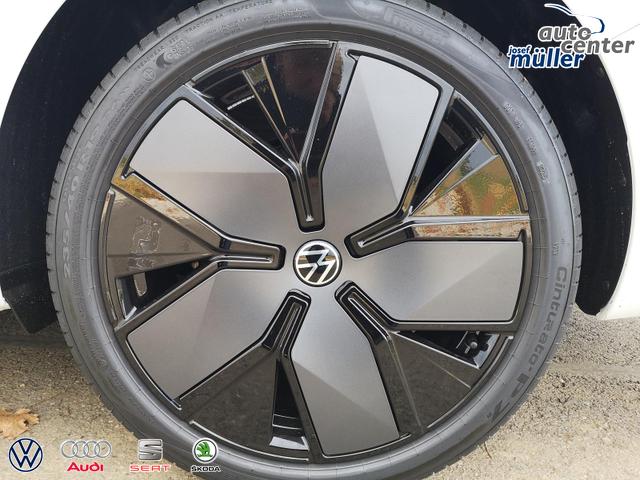 Volkswagen Passat Variant 2.0 TDI 142 kW 4Motion R-Line DSG Pano 19 Zoll Head Up AHK Navi 