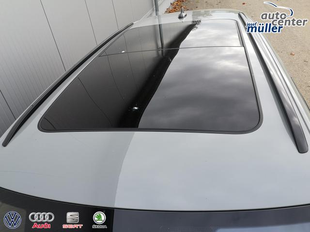 Skoda Octavia Combi 2.0 TSI 195 kW RS Kombi 2.0TSI Pano Matrix Area AHK Sound GV5 