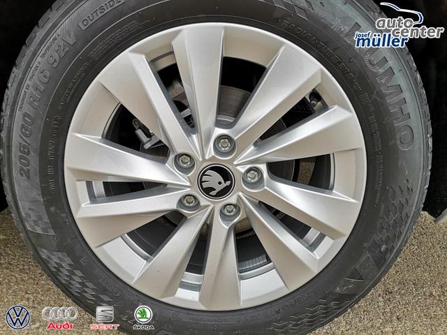 Skoda Octavia Combi 2.0 TDI 110 kW Selection Kombi DSG AHK Navi GV5 