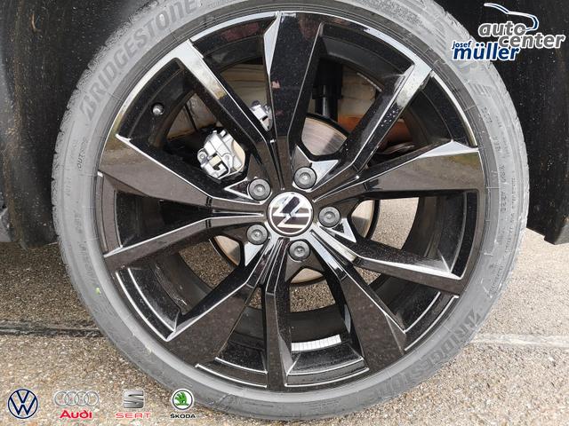 Volkswagen T-Roc R-Line 1.5TSI DSG AHK Pano ACC 19 Zoll schwarz 