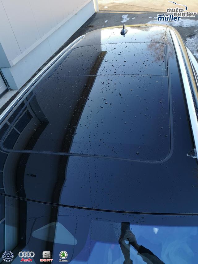 Skoda Superb Combi 2.0 TDI 142kW 4x4 Selection DSG AHK 360 Head Up Pano 