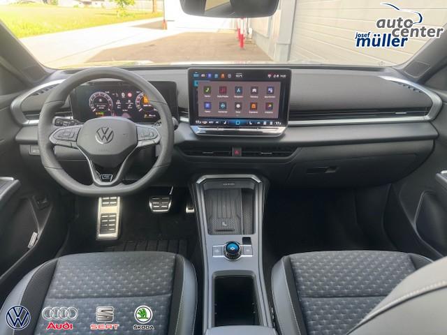 Volkswagen T-Roc 1.5 eTSI 110 kW R-Line Pano Black GV5 19 Zoll 