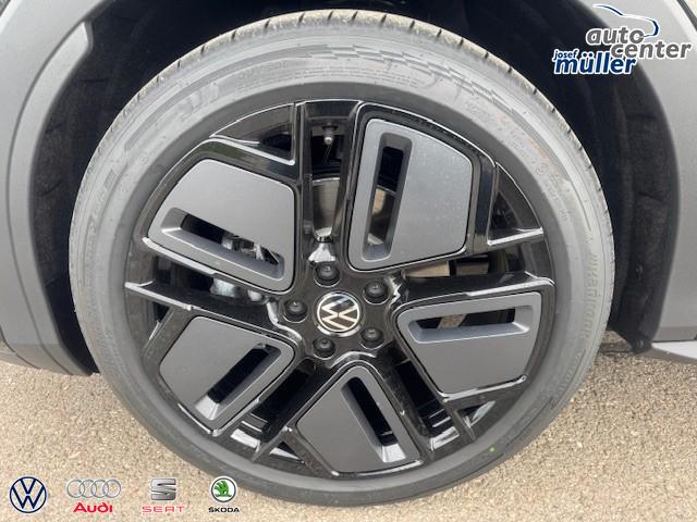 Volkswagen T-Roc 1.5 eTSI 110 kW R-Line Pano Black GV5 19 Zoll 