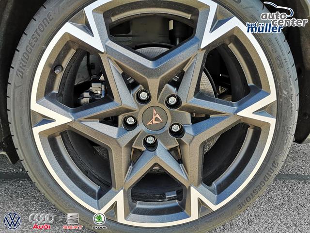 Cupra Leon Sportstourer 2.0 TSI 245 kW 4Drive VZ Kombi ST 2.0TSI AHK Sound ACC Pano 