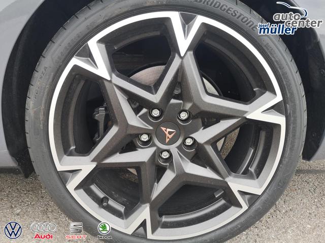 Cupra Leon Sportstourer 2.0 TSI 245 kW 4Drive VZ Kombi ST 2.0TSI AHK ACC 