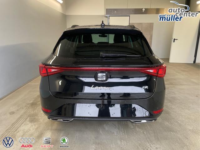 Seat / Leon Sportstourer ST / Schwarz / / / 150PS DSG Matrix+AHK+Navi