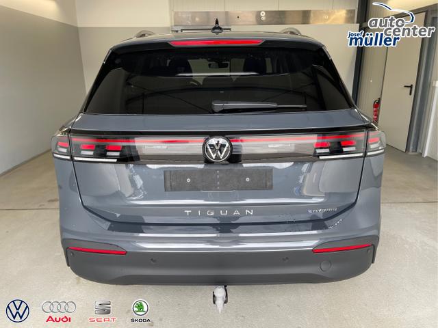 Volkswagen / Tiguan / Grau / / / 204PS DSG eHybrid IQ.Light+Navi