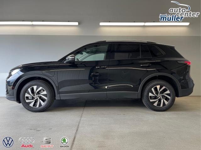 Volkswagen / Tiguan / Schwarz / / / 204PS DSG eHybrid IQ.Light+Navi