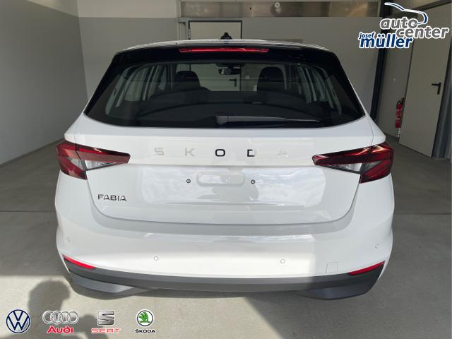 Skoda / Fabia / Weiß / / / 115PS Sitzheizung + App Connect