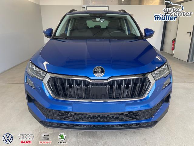 Skoda / Karoq / Blau / / / 150PS DSG AHK+Kessy