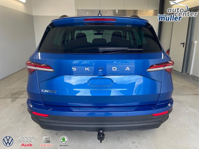 Skoda / Karoq / Blau / / / 150PS DSG AHK+Kessy