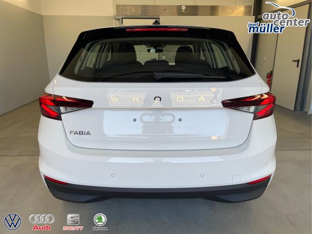 Skoda / Fabia / Weiß / / / 115PS App Connect