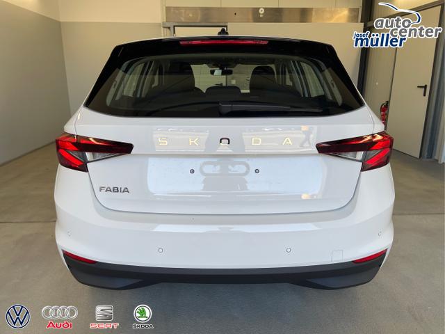 Skoda / Fabia / Weiß / / / 115PS App Connect