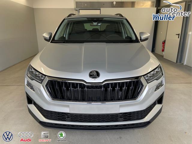 Skoda / Karoq / Silber / / / 150PS DSG Navi+ACC+AHK+Kessy+Kamera+Sitzheiz