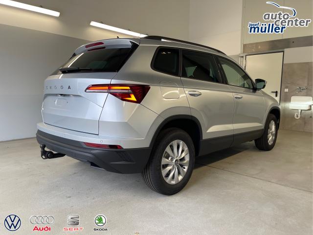 Skoda / Karoq / Silber / / / 150PS DSG Navi+ACC+AHK+Kessy+Kamera+Sitzheiz