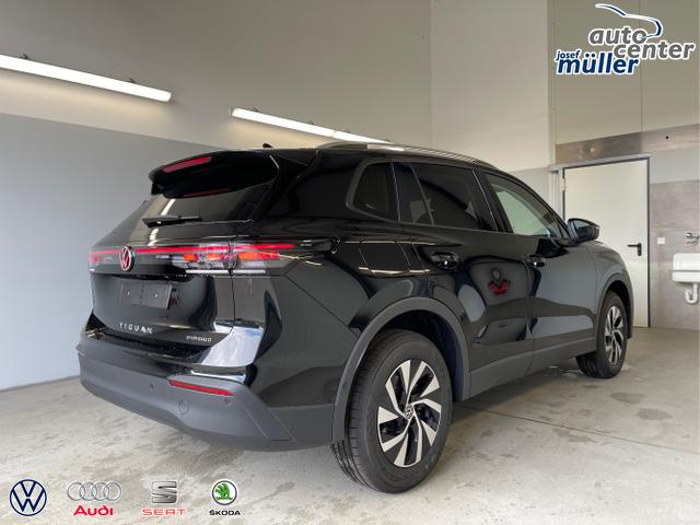 Volkswagen / Tiguan / Schwarz / / / eHybrid DSG 360°+Navi+Kessy+AHK