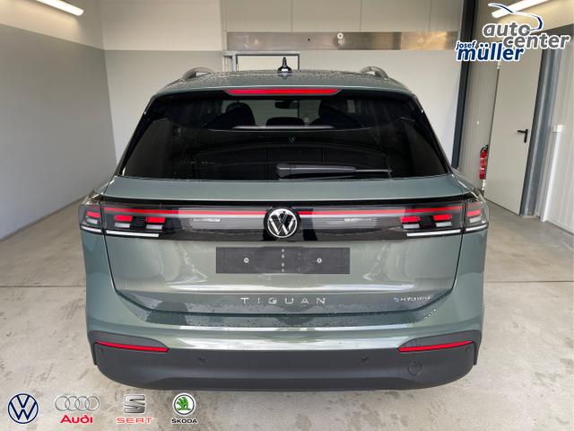 Volkswagen / Tiguan / Grün / / / eHybrid DSG 360°+Navi+Kessy+AHK