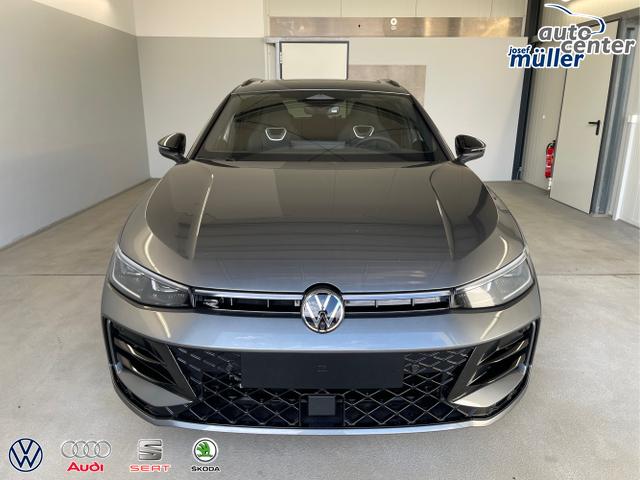 Volkswagen / Passat Variant / Grau / / / 265PS AHK+Pano+Harman Kardon
