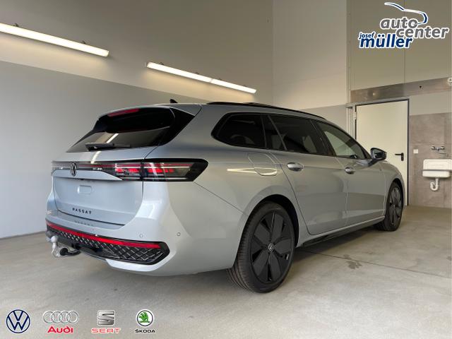 Volkswagen / Passat Variant / Silber / / / 265PS AHK+Pano+Harman Kardon