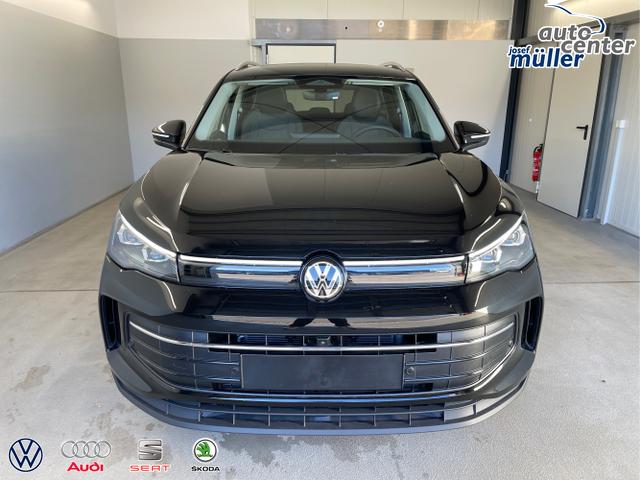 Volkswagen / Tiguan / Schwarz / / / 150PS eTSI DSG AHK+360°+IQ.Light+IQ.Drive+Navi