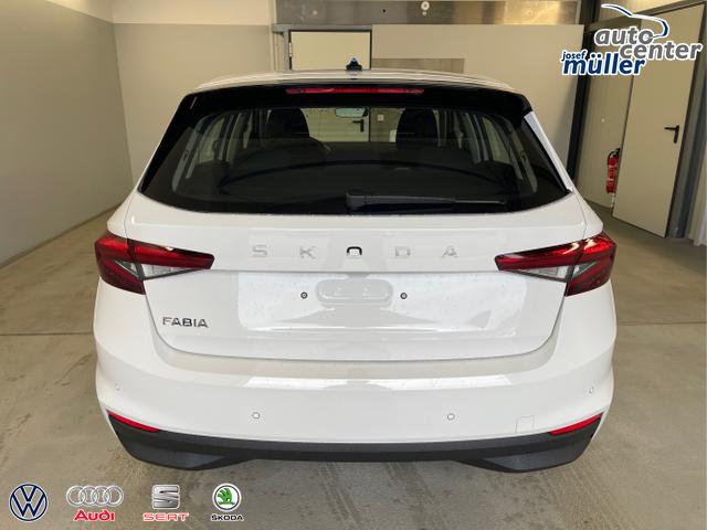 Skoda / Fabia / Weiß / / / 95PS Sitzheizung+4 Jahre Garantie