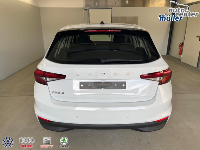 Skoda / Fabia / Weiß / / / 95PS Sitzheizung+App-Connect
