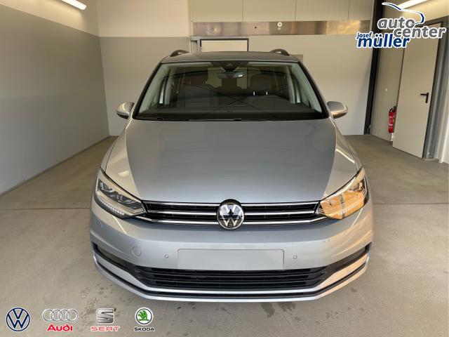 Volkswagen / Touran / Silber / / / 1.5 TSI DSG 7Sitz+AHK+IQ.Light+Kamera+Navi+eHeck+Keyless+Sitzheiz