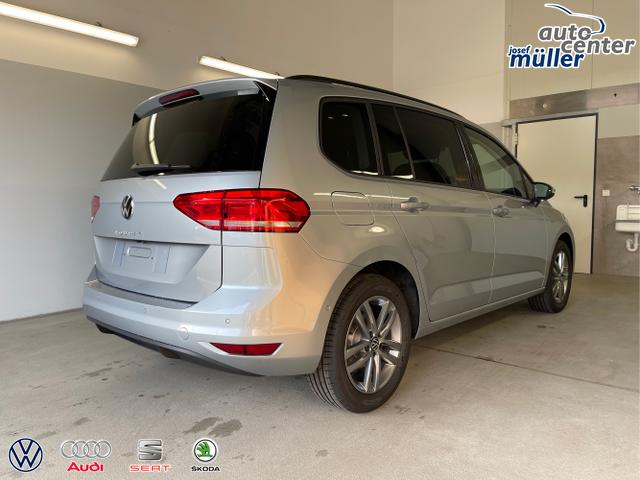 Volkswagen / Touran / Silber / / / 1.5 TSI DSG 7Sitz+AHK+IQ.Light+Kamera+Navi+eHeck+Keyless+Sitzheiz