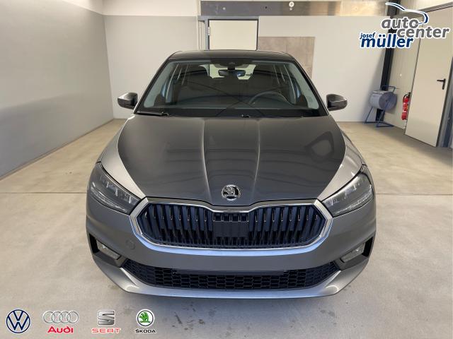 Skoda / Fabia / Grau / / / Drive 115PS GV5+Sitzheiz+AppConnect+LED+Armlehne+Touch+PDC+Nebel