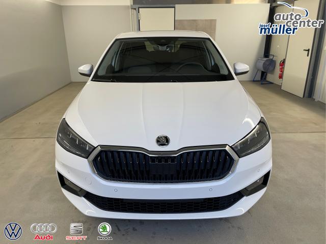 Skoda / Fabia / Wei&szlig; / / / 115PS AHK+Kessy+Kamera