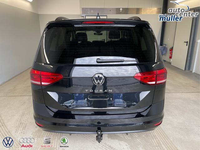 Volkswagen / Touran / Schwarz / / / 7Si+IQ.Light+TrailerAss+Cam