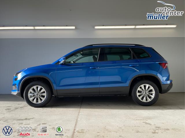 Skoda / Karoq / Blau / / / 150PS DSG AHK+Kamera+ACC+Kessy+Kamera+ParkPilot vo+hi+App