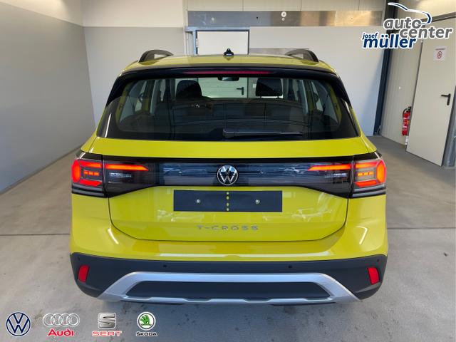 Volkswagen / T-Cross / Gelb / / / 95PS PDC vo+hi+Shz+App+Side+Travel