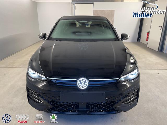 Volkswagen / Golf / Schwarz / / / 150PS DSG+Black Style