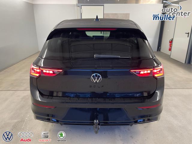 Volkswagen / Golf / Schwarz / / / 150PS DSG+Black Style