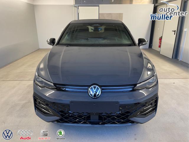 Volkswagen / Golf / Grau / / / 150PS DSG+Black Style