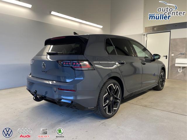 Volkswagen / Golf / Grau / / / 150PS DSG+Black Style