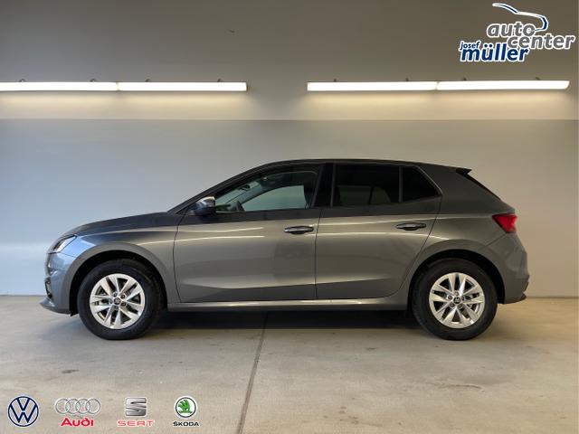 Skoda / Fabia / Grau / / / 115PS Alu+AHK+Kessy+Kamera+GV5