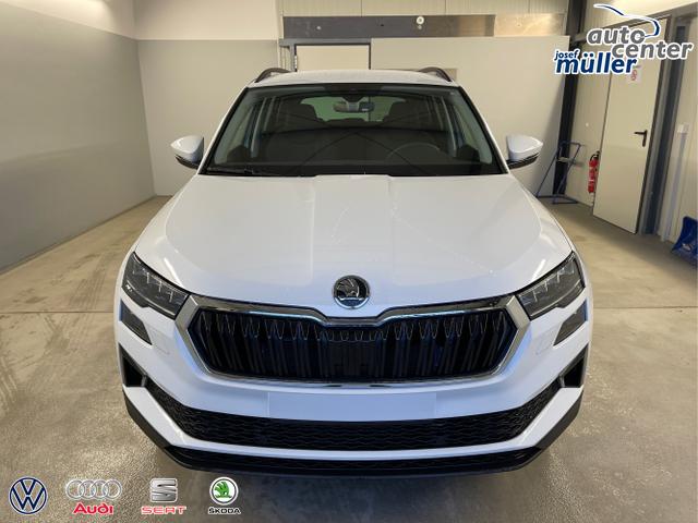 Skoda / Karoq / Wei&szlig; / / / 150PS DSG AHK+Kamera+ACC+Kessy+Kamera+ParkPilot vo+hi+App