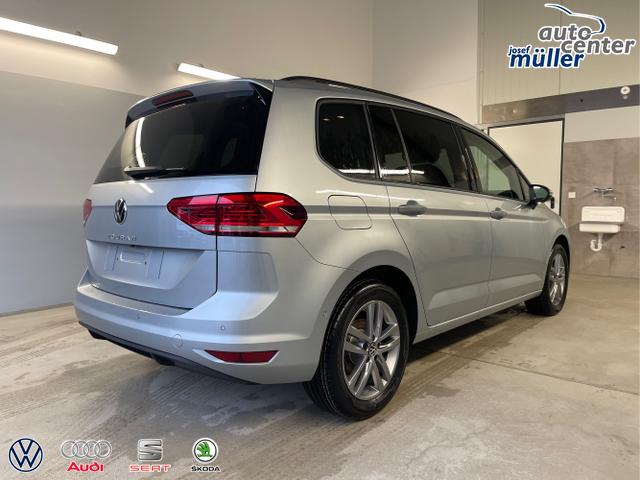 Volkswagen / Touran / Silber / / / 7Si+IQ.Light+TrailerAss+Cam
