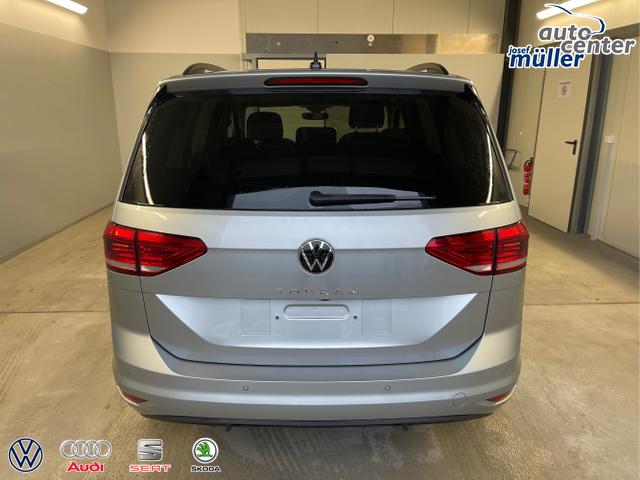 Volkswagen / Touran / Silber / / / 7Si+IQ.Light+TrailerAss+Cam