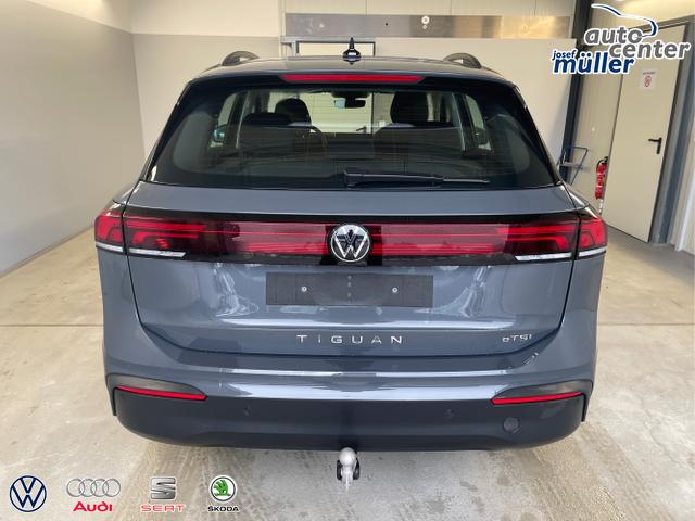 Volkswagen / Tiguan / Grau / / / 130PS eTSI DSG AHK+Kamera+Sitzheizung+App-Connect+PDC vo+hi