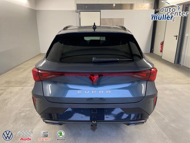 Cupra / Leon Sportstourer / Grau / / / 150PS TDI DSG AHK+Matrix+Navi+Kessy+Kamera+SideAssist+Sitzheiz+Alu18