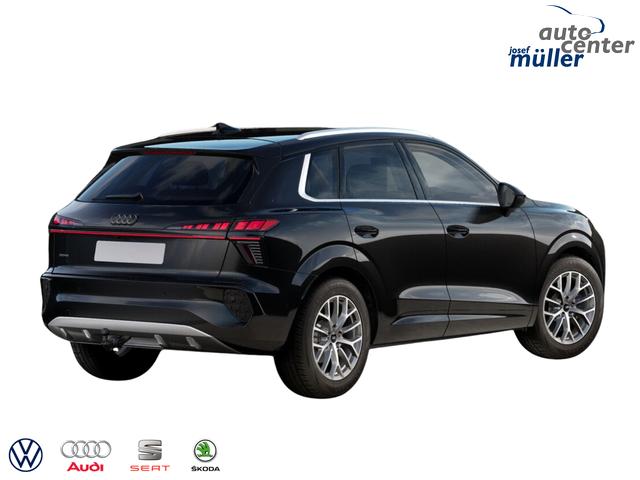 Audi Q3 NEU TFSI quattro Tech+AHK+LEDPlus+ACC+Kamera+Alu18+Volllack 