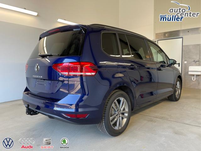Volkswagen / Touran / Blau / / / 150PS 7Si+IQ.Light+TrailerAss+Cam+Navi+Kamera+Alarm+Kessy+App-Connect