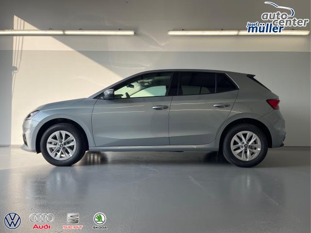 Skoda / Fabia / Silber / / / 115PS DSG GV5+AHK+Alu+Kessy+Climatronic+Sitzheiz+Kamera+Sunset