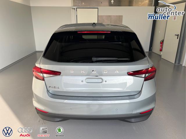 Skoda / Fabia / Silber / / / 115PS DSG GV5+AHK+Alu+Kessy+Climatronic+Sitzheiz+Kamera+Sunset