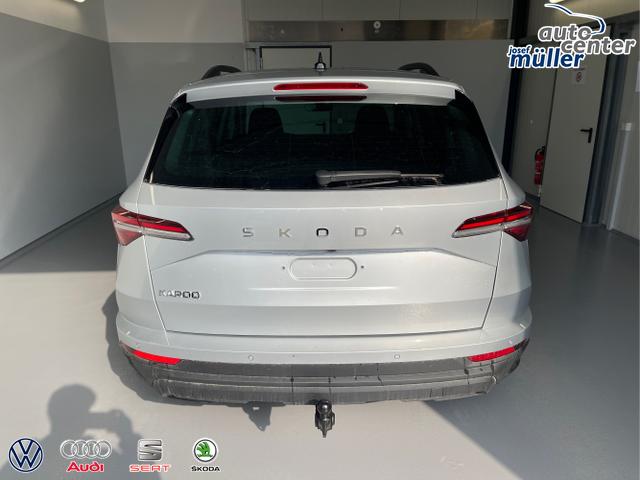 Skoda / Karoq / Silber / / / 150PS DSG AHK+Kamera+ACC+Kessy+Kamera+ParkPilot vo+hi+App