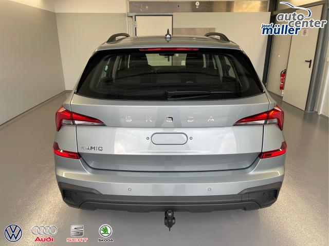Skoda / KAMIQ / Silber / / / 115PS DSG AHK+16 Zoll Alu+Sitzheizung+App-Connect+GVL
