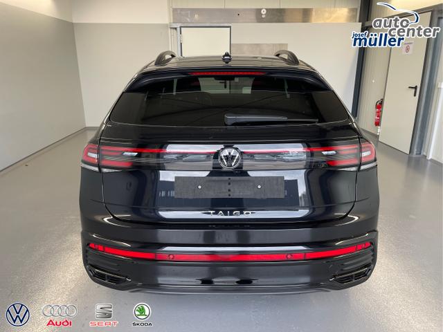 Volkswagen / Taigo / Schwarz / / / 150PS DSG Black Style+AHK